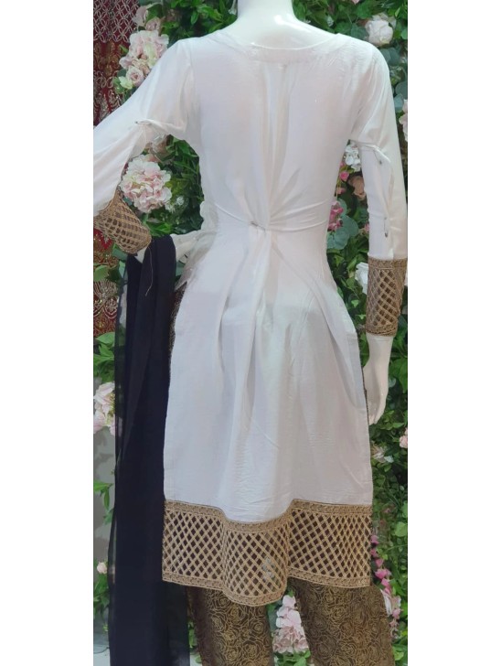 WHITE LINEN & GEORGETTE READYMADE PAKISTANI SALWAR SUIT