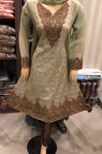 STUNNING CHIC STYLE CHIFFON EMBROIDERED PAKISTANI STYLE READYMADE SUIT