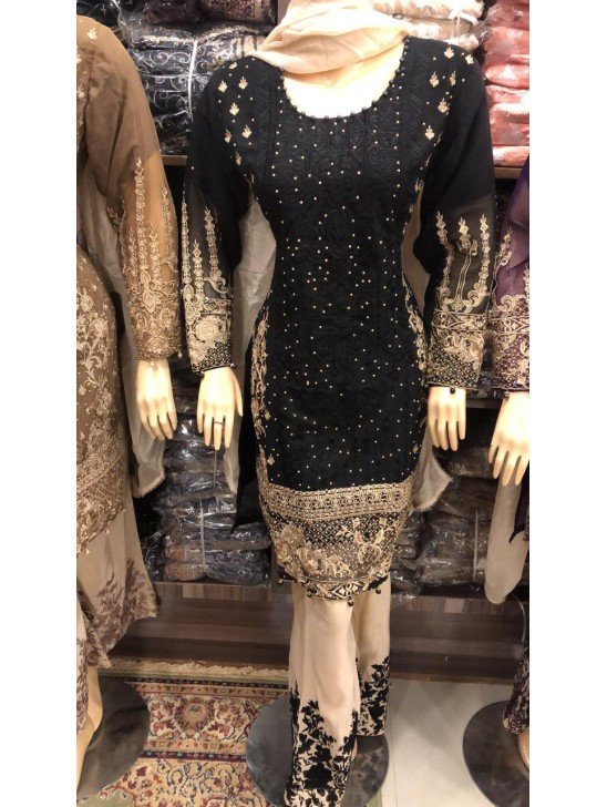 BLACK CHIFFON EMBROIDERED PAKISTANI STYLE READYMADE SUIT