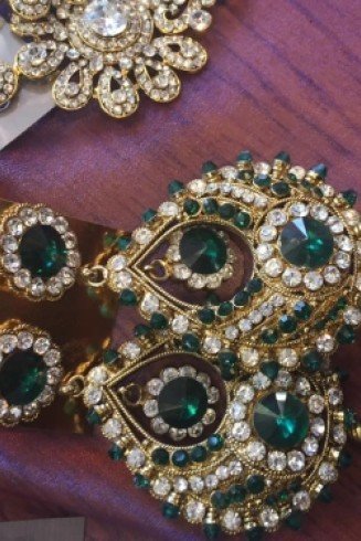 GREEN EMERALD WITH GOLD DIAMOND INDIAN EARRINGS 
