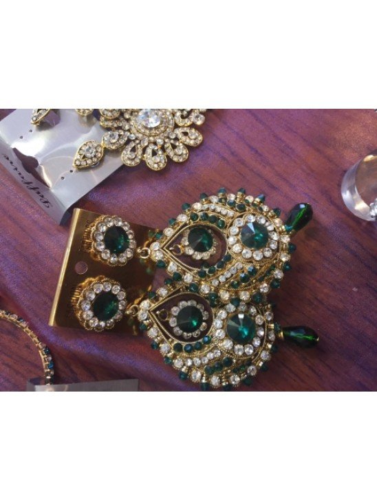 GREEN EMERALD WITH GOLD DIAMOND INDIAN EARRINGS