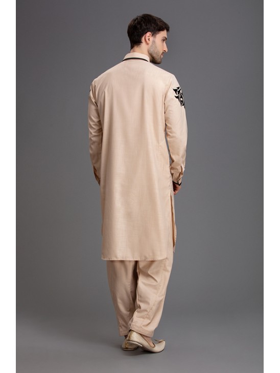 PEACH COMFORTABLE AND STYLISH PAKISTANI EID KURTA SALWAR