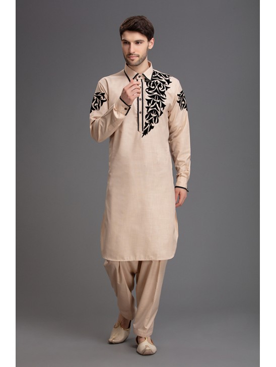 PEACH COMFORTABLE AND STYLISH PAKISTANI EID KURTA SALWAR