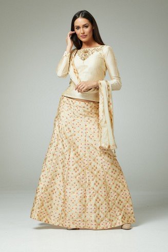 ELEGANT BEIGE EMBROIDERED LEHENGA SET