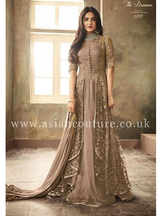 LAVISHING NEW INDIAN WEDDING STYLISH GOWN