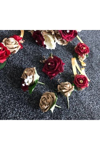 Stunning Flower Buttonholes for wedding suits 